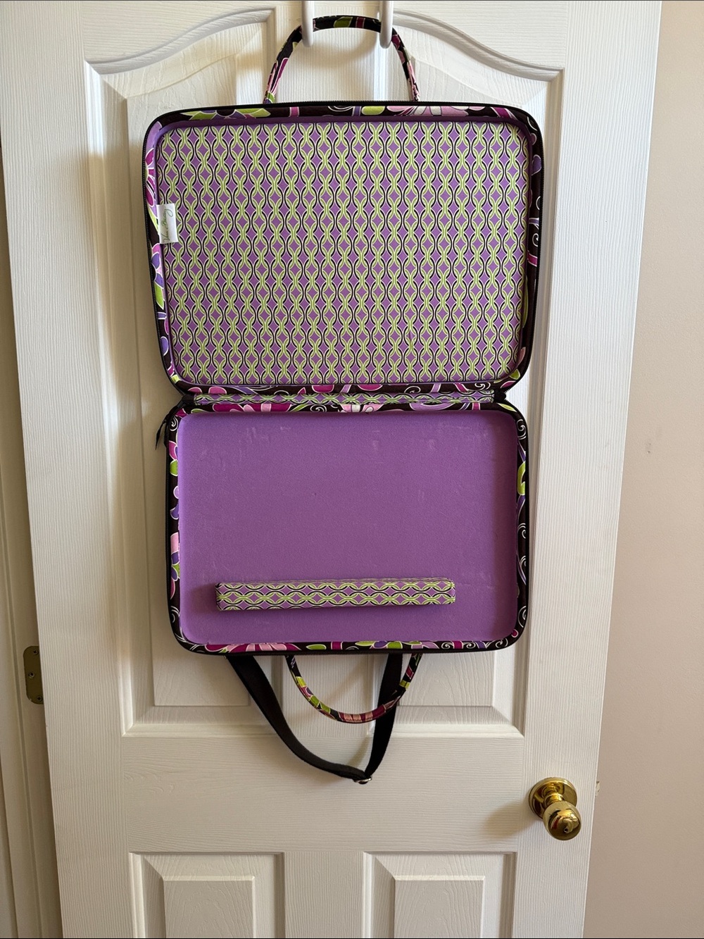 🌸 Vera Bradley: Pink Purple Floral Quilted Laptop Bag - Picture 4 of 7